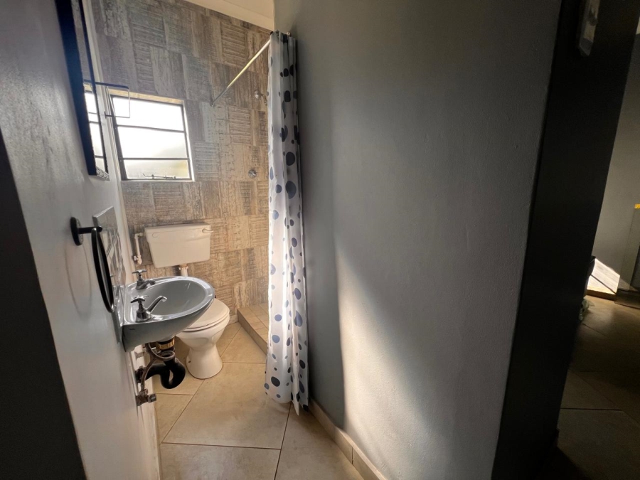 4 Bedroom Property for Sale in Cambridge West Eastern Cape